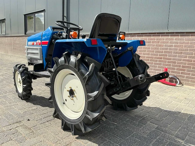 Iseki tm17 minitractor - afbeelding 20 van  25