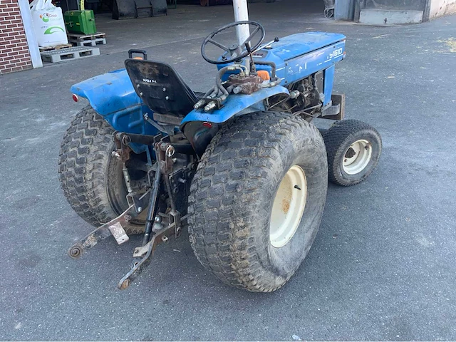 Iseki ts1610 minitractor - afbeelding 18 van  21