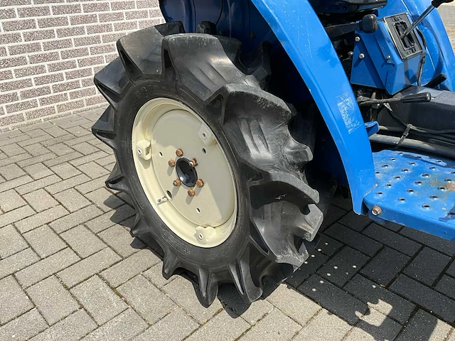 Iseki tu1400 minitractor - afbeelding 3 van  34