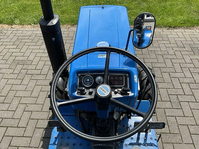 Iseki tu1400 minitractor - afbeelding 5 van  34