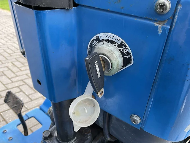 Iseki tu1400 minitractor - afbeelding 8 van  34