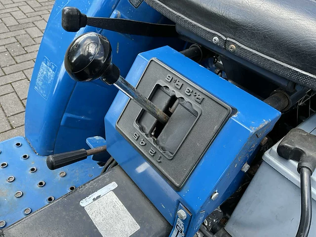 Iseki tu1400 minitractor - afbeelding 10 van  34