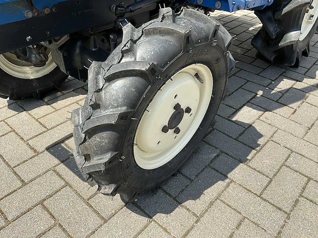 Iseki tu1400 minitractor - afbeelding 33 van  34