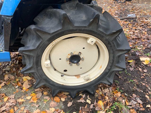 Iseki tu150f minitractor - afbeelding 7 van  16