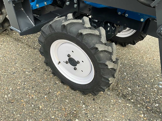 Iseki tu1600 4wd minitractor met voorlader - afbeelding 6 van  25