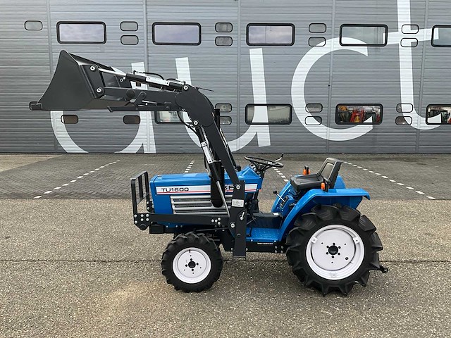Iseki tu1600 4wd minitractor met voorlader - afbeelding 19 van  25