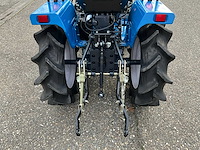 Iseki tu1600 4wd minitractor met voorlader - afbeelding 13 van  25