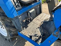 Iseki tu165f 4x4 smalspoor- en compacttractor - afbeelding 9 van  21
