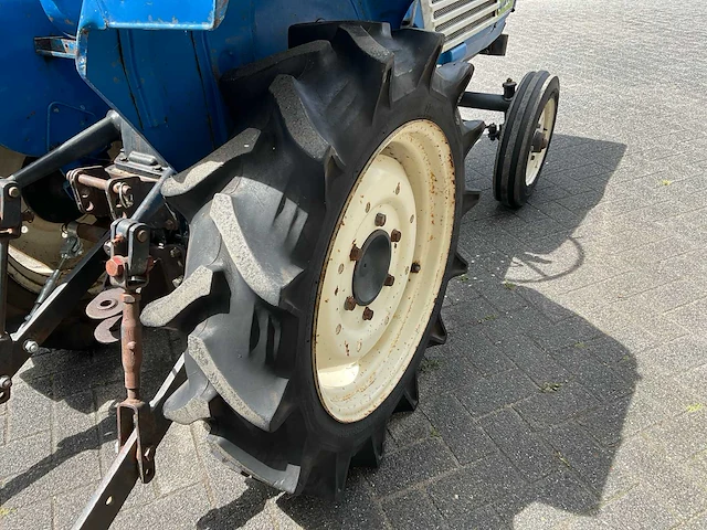 Iseki tu1700 compacttractor - afbeelding 10 van  22