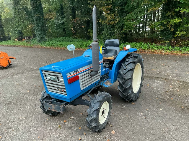 Iseki tu1900 minitractor - afbeelding 1 van  15