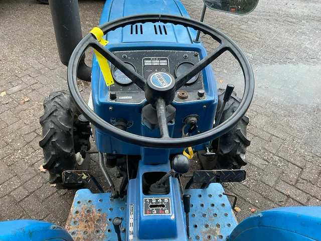 Iseki tu1900 minitractor - afbeelding 13 van  15