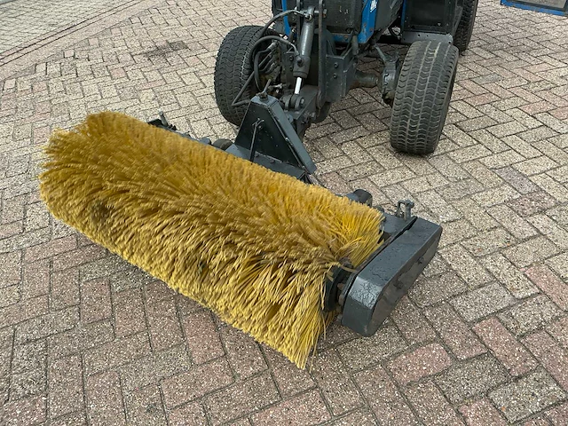 Iseki tx 2160 4wd minitractor - afbeelding 4 van  23