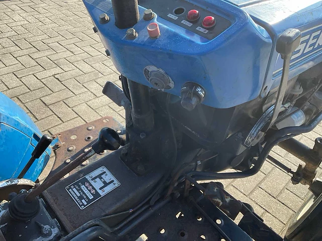 Iseki tx1500 4wd compacttractor - afbeelding 8 van  16
