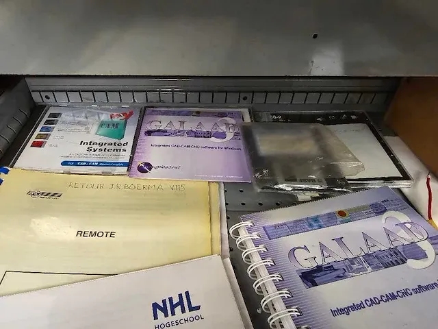 Isel - cpm 4030 - cnc freesmachine - 1998 - afbeelding 14 van  20