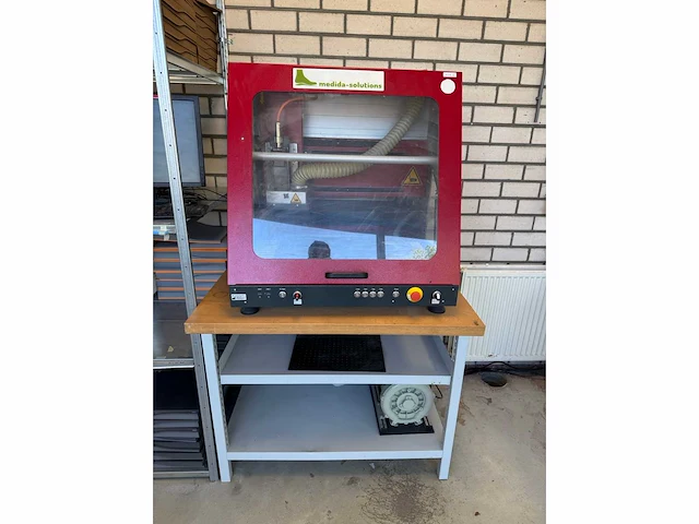 Isel icp 4030 cnc freesmachine + voorraad steunzool halffabrikaat v.v. pneumatische luchtafzuigingsklep, machinetafel en stelling - afbeelding 4 van  25