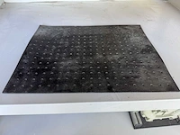 Isel icp 4030 cnc freesmachine + voorraad steunzool halffabrikaat v.v. pneumatische luchtafzuigingsklep, machinetafel en stelling - afbeelding 7 van  25