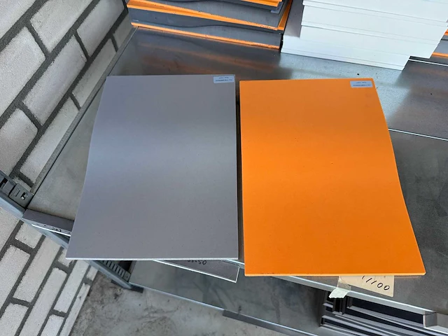 Isel icp 4030 cnc freesmachine + voorraad steunzool halffabrikaat v.v. pneumatische luchtafzuigingsklep, machinetafel en stelling - afbeelding 15 van  25