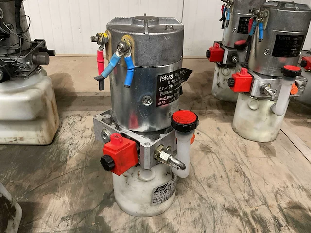 Iskra amj5772 hydraulic pump unit - afbeelding 1 van  5
