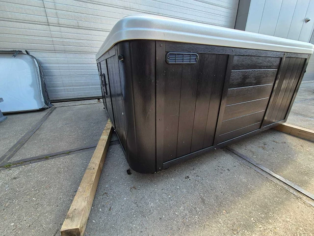 Island balboa 7 persoons amerikaans jacuzzi en buitenspa - afbeelding 8 van  19