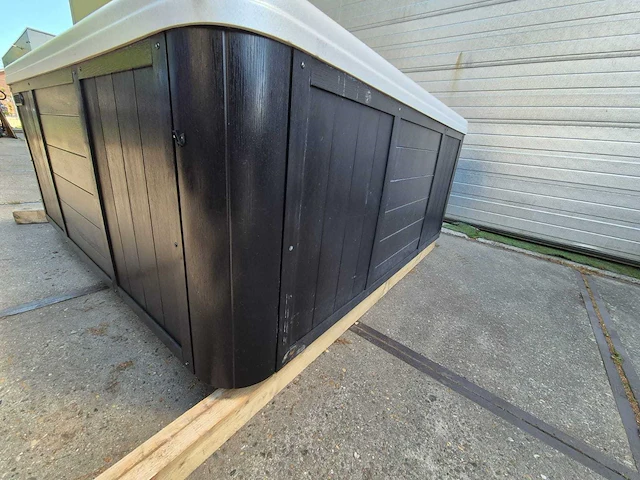 Island balboa 7 persoons amerikaans jacuzzi en buitenspa - afbeelding 11 van  19
