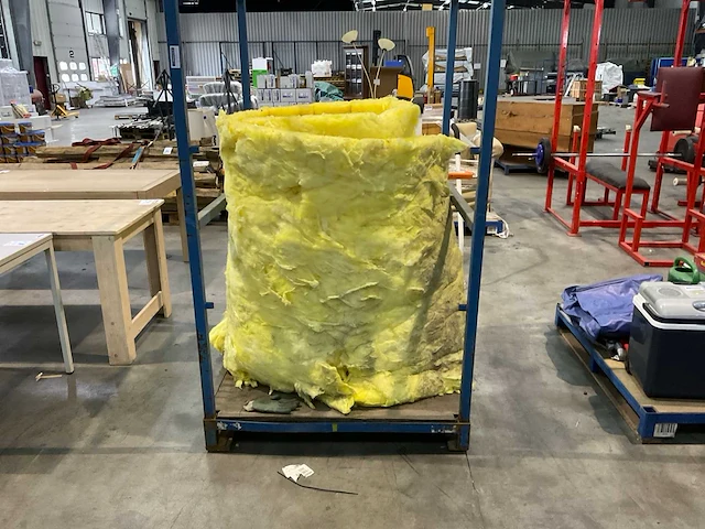 Isolatie materiaal met pallet - afbeelding 4 van  5