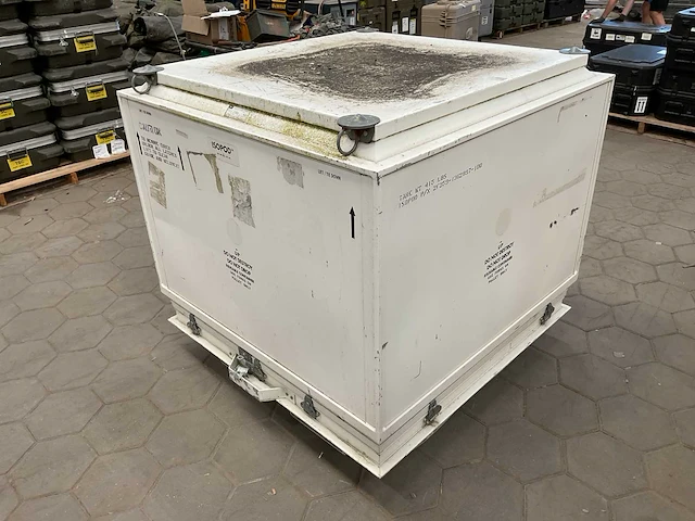 Isopod legercontainer - afbeelding 2 van  4