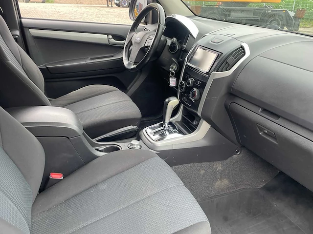 Isuzu - d max - atfs - personenauto - 2013 - afbeelding 14 van  39
