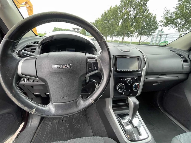Isuzu - d max - atfs - personenauto - 2013 - afbeelding 16 van  39