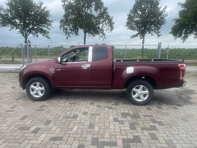 Isuzu - d max - atfs - personenauto - 2013 - afbeelding 12 van  39