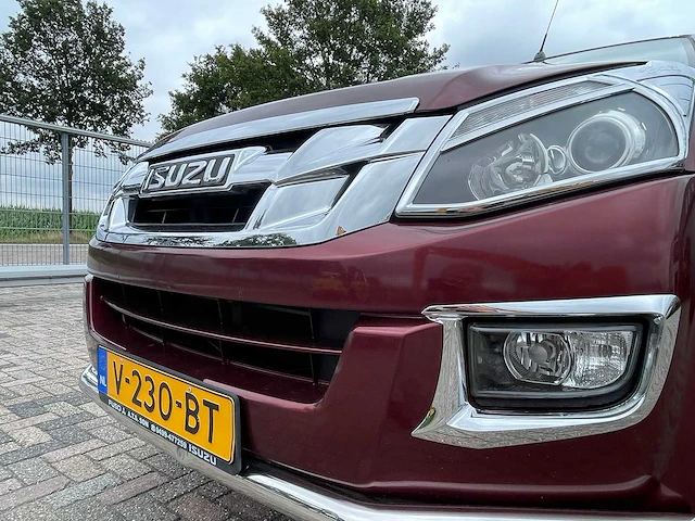 Isuzu - d max - atfs - personenauto - 2013 - afbeelding 39 van  39