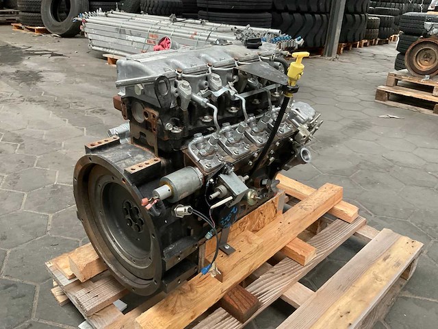 Isuzu bv-4le2nygv-03c dieselmotor - afbeelding 6 van  9