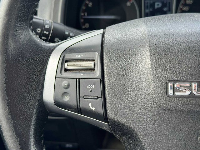 Isuzu d-max 2.5 double cab lsx 5-persoons - 2016 | vx-388-l - afbeelding 3 van  38