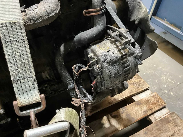 Isuzu motor - afbeelding 6 van  7
