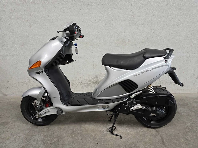 Italjet - formula - 125cc twin - 2t scooter - afbeelding 1 van  8