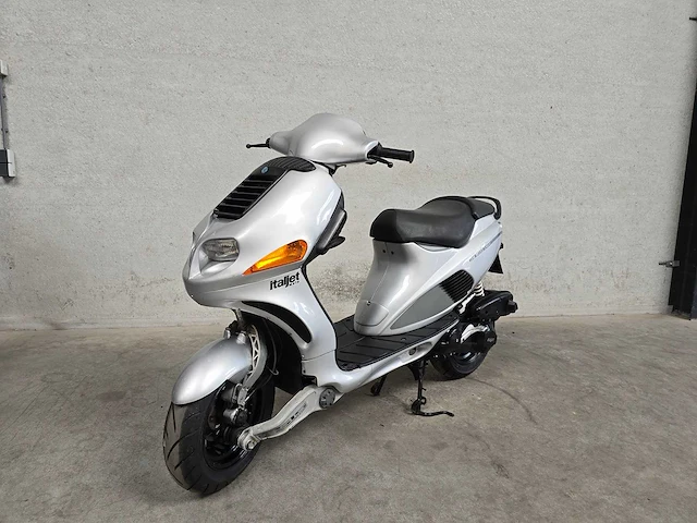 Italjet - formula - 125cc twin - 2t scooter - afbeelding 3 van  8