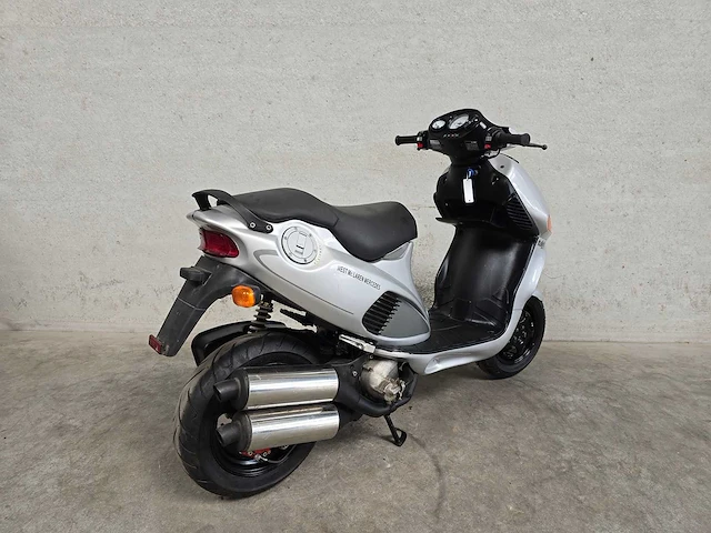Italjet - formula - 125cc twin - 2t scooter - afbeelding 5 van  8