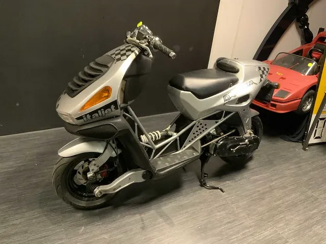 Italjet bromscooter dragster 50 racing brommer - afbeelding 8 van  15