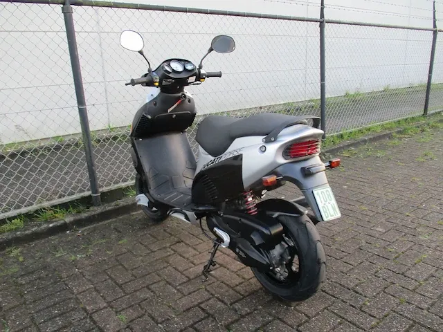 Italjet formula 2 tact - bromscooter - ducati corse - scooter - afbeelding 2 van  11