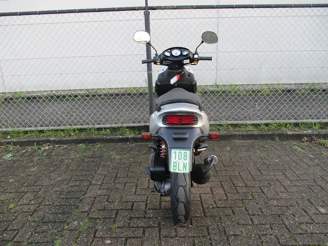 Italjet formula 2 tact - bromscooter - ducati corse - scooter - afbeelding 10 van  11