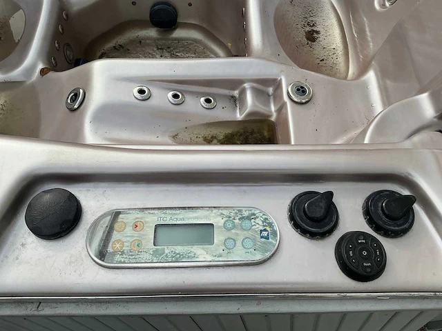 Itc aquaprodcuts jacuzzi - afbeelding 8 van  11