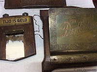 Items divers oa krantebakje - afbeelding 2 van  3