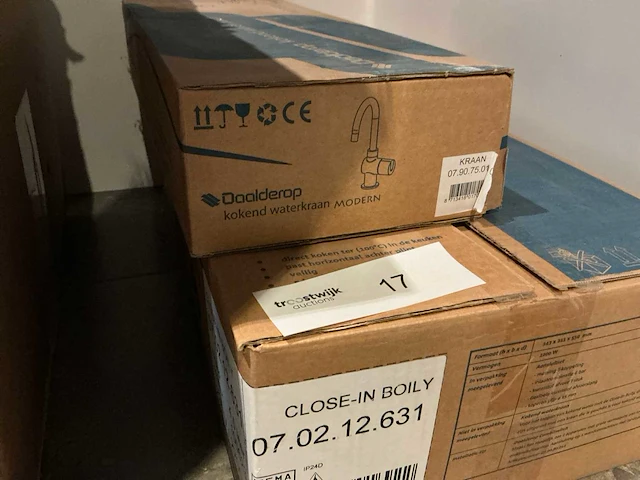 Itho daalderop modern (3in1) kokendwaterkraan - afbeelding 2 van  3