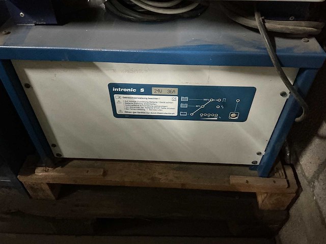 Itronic s - 24v 36a - acculaders - afbeelding 1 van  1