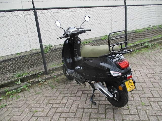 Iva - bromscooter - e-riva - e-scooter - afbeelding 2 van  12