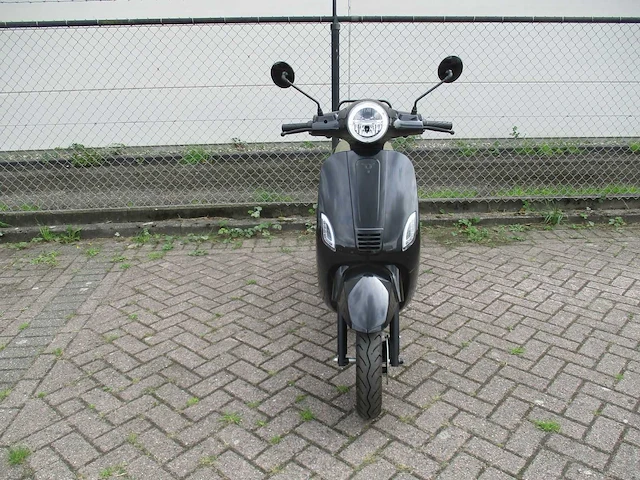 Iva - bromscooter - e-riva - e-scooter - afbeelding 6 van  12