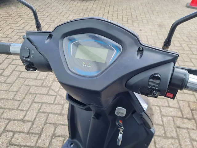 Iva - e1000 - scoot mobiel - afbeelding 3 van  8