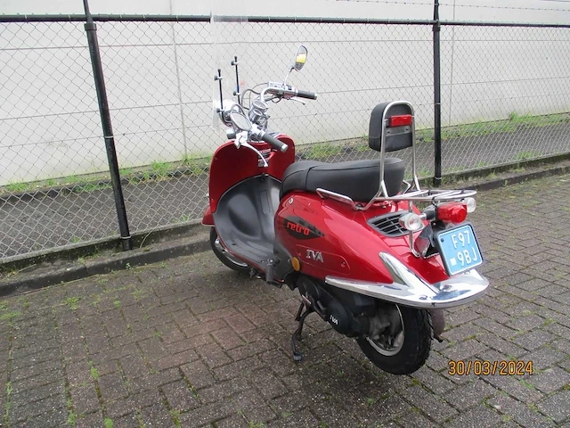 Iva - snorscooter - ra9015 retro - scooter - afbeelding 2 van  11