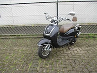 Iva - snorscooter - ra9015 retro - scooter - afbeelding 4 van  11