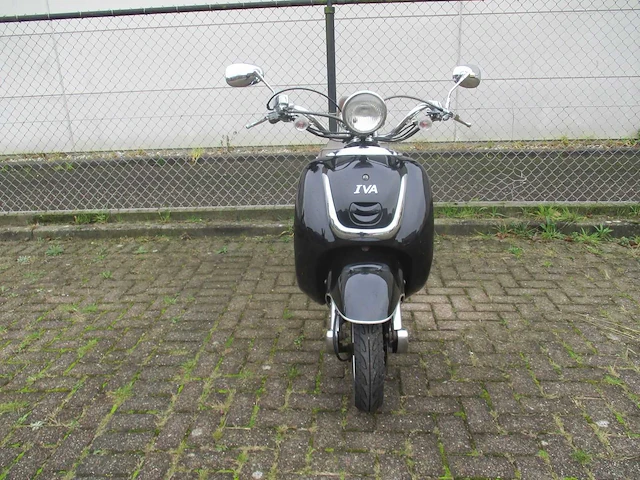 Iva - snorscooter - ra9015 retro - scooter - afbeelding 5 van  11