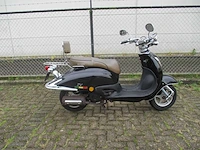 Iva - snorscooter - ra9015 retro - scooter - afbeelding 8 van  11